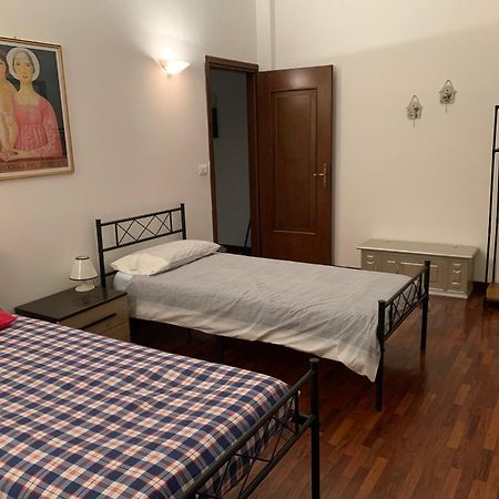 Вілла A Casa Di Lu Торрі-ді-Куартезоло Екстер'єр фото