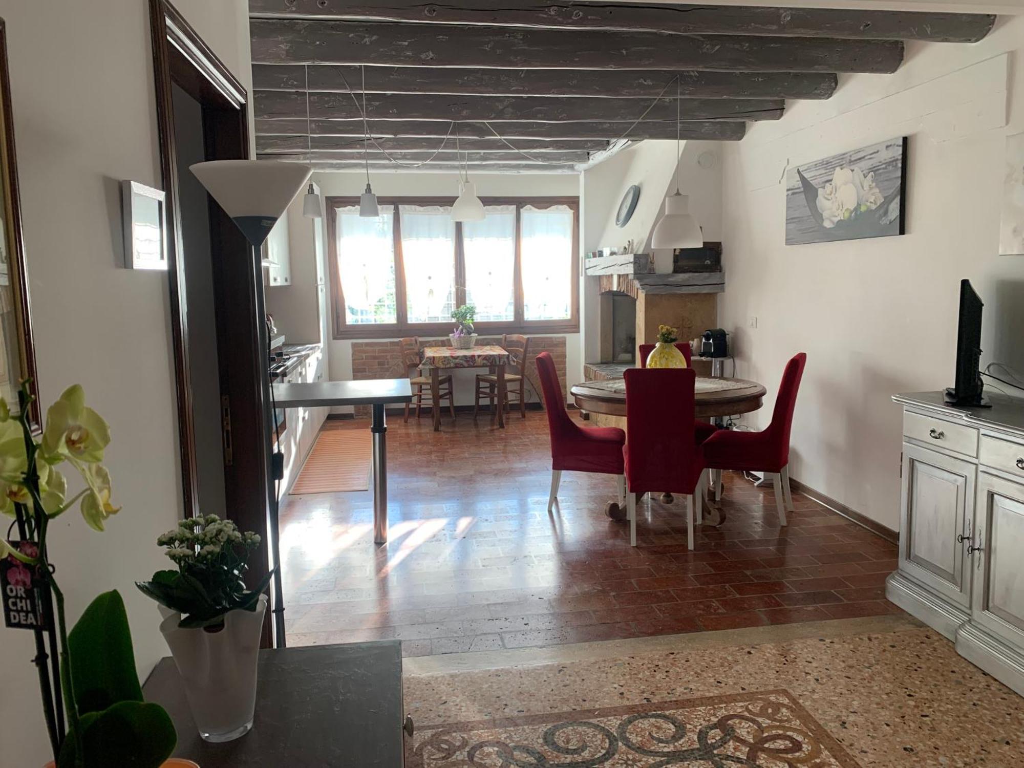 Вілла A Casa Di Lu Торрі-ді-Куартезоло Екстер'єр фото