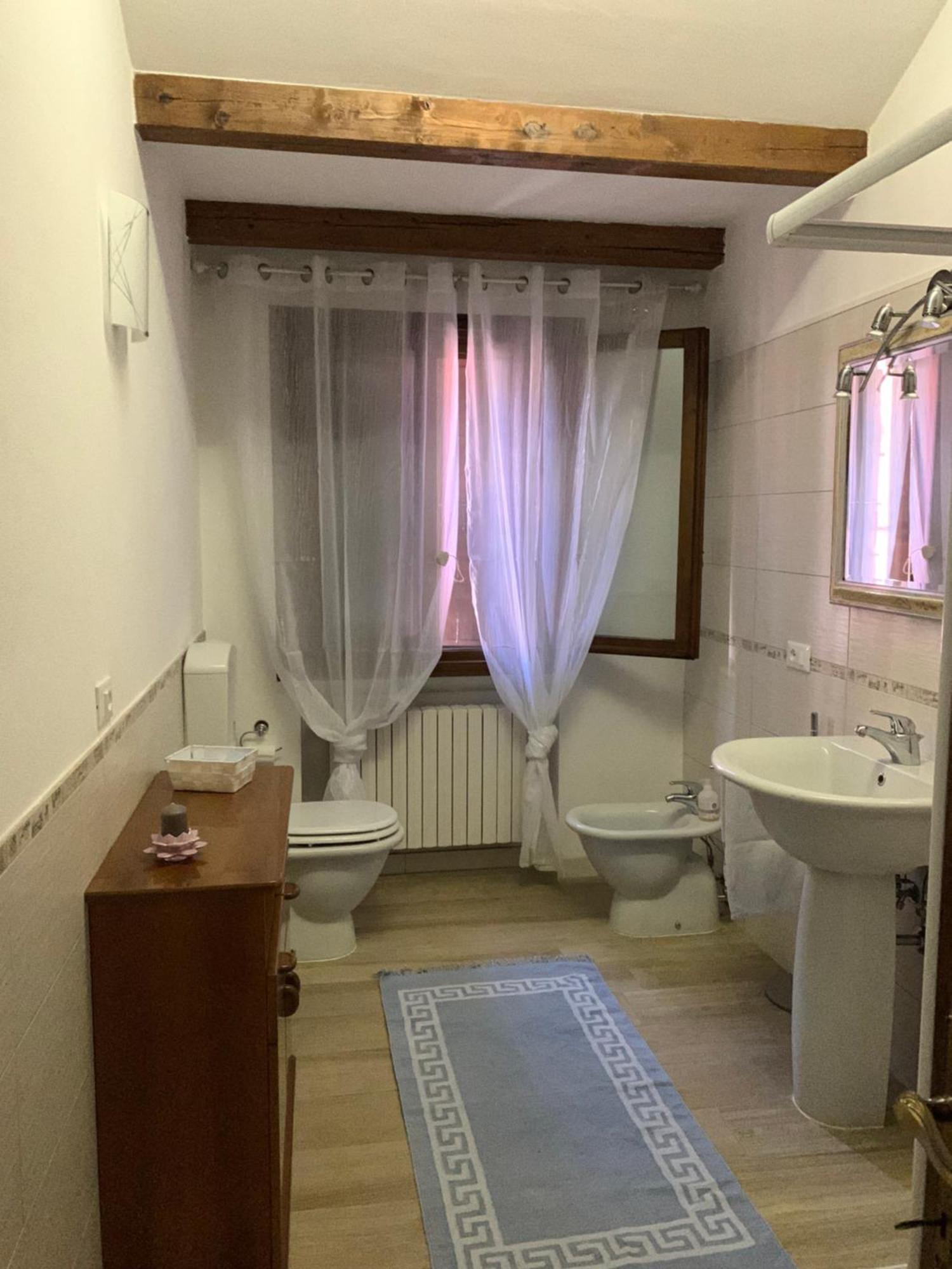 Вілла A Casa Di Lu Торрі-ді-Куартезоло Екстер'єр фото